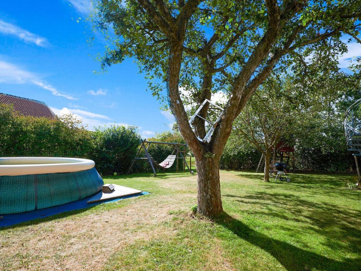 Nice Flat With Sauna Covered Terrace Garden And Tree House For Children Zandt Exteriér fotografie