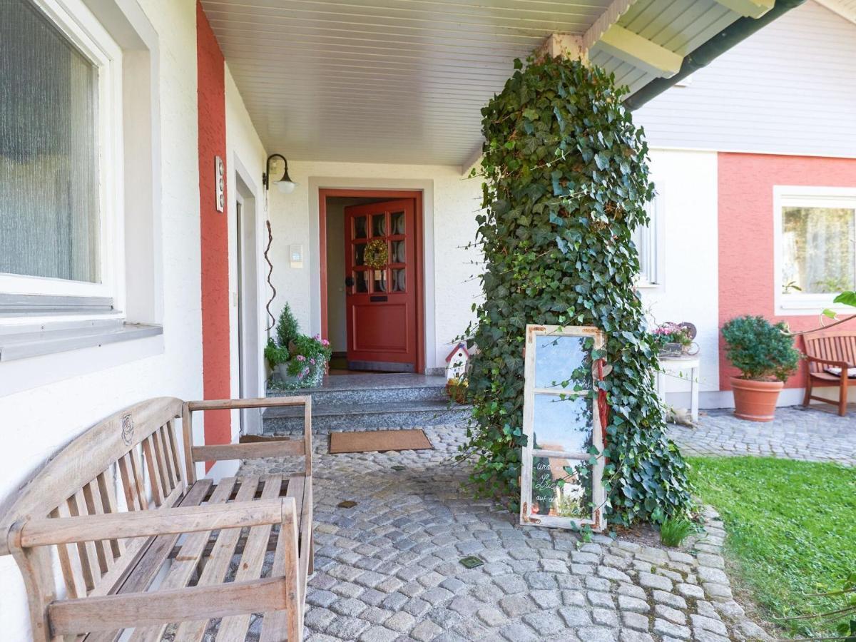 Nice Flat With Sauna Covered Terrace Garden And Tree House For Children Zandt Exteriér fotografie