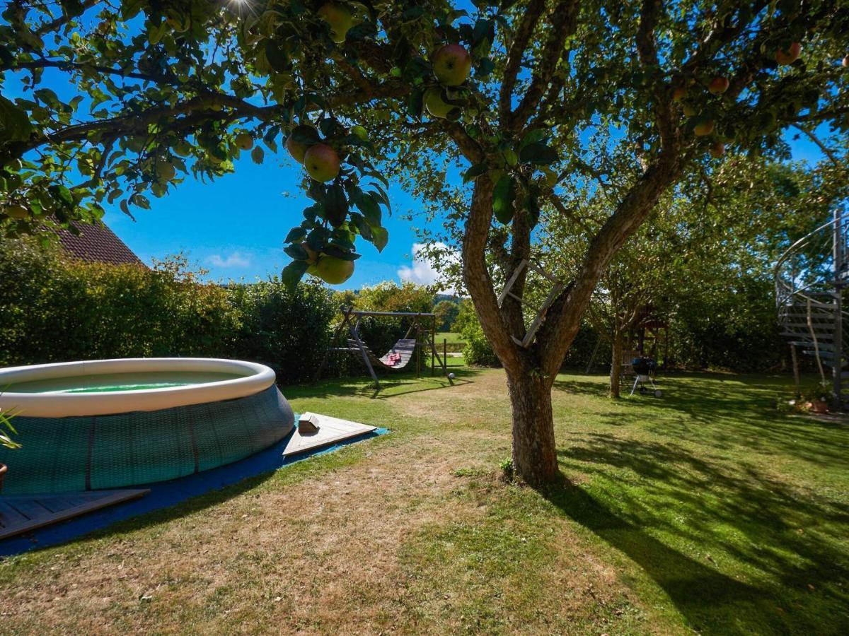 Nice Flat With Sauna Covered Terrace Garden And Tree House For Children Zandt Exteriér fotografie